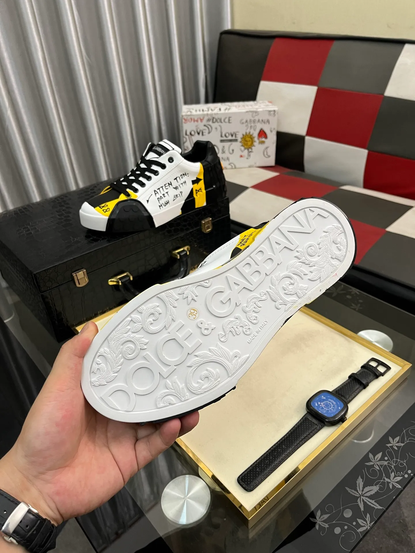Men's men's shoes💰480⌚️⌚️【DG～】couple casual shoes, on sale simultaneously in 2025z cabinet 🔶Size: 35-46#️⃣ 2 colors 🔜The upper is made of multi-material splicing ➕Mesh lining, comfortable and breathable, sole: original comfortable and wear-resistant outsole, ⚠️Photographed in real life🎬The real thing is better📢📢📢